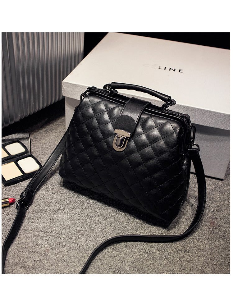 Retro leather shoulder bag